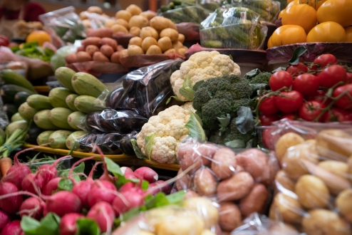 У Голосіївському районі тривають продуктові сільськогосподарські ярмарки та працюють комунальні ринки