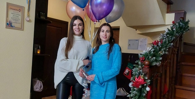 Зайва Галина (волонтер, переможниця конкурсу «Краса Країни 2023» та Індиченко Тетяна (волонтер, коуч) Фото-3